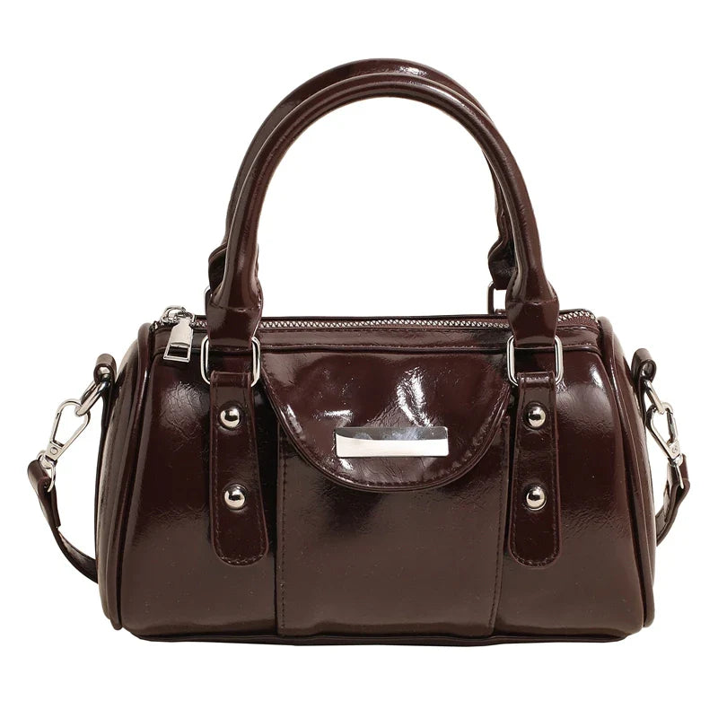 Petit sac à main femme ALESSIA en cuir café vernis élégant, compact et chic, parfait pour transporter téléphone, portefeuille et essentiels avec style et confort