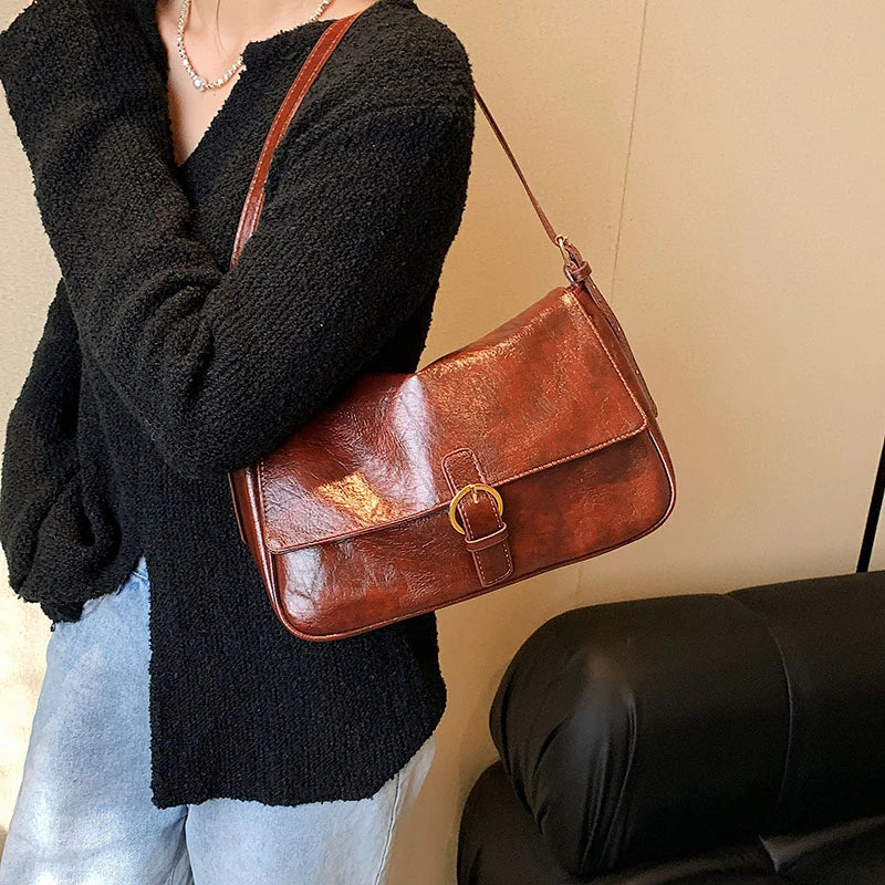 sac bandoulière femme rétro cuir café vegan lisse chic et pratique Aurora – sac à main élégant pour sorties et quotidien