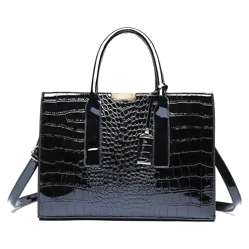 Sac à main IRISA en cuir vernis noir motif croco, grande capacité, élégant et pratique, parfait pour transporter vos essentiels avec style.
