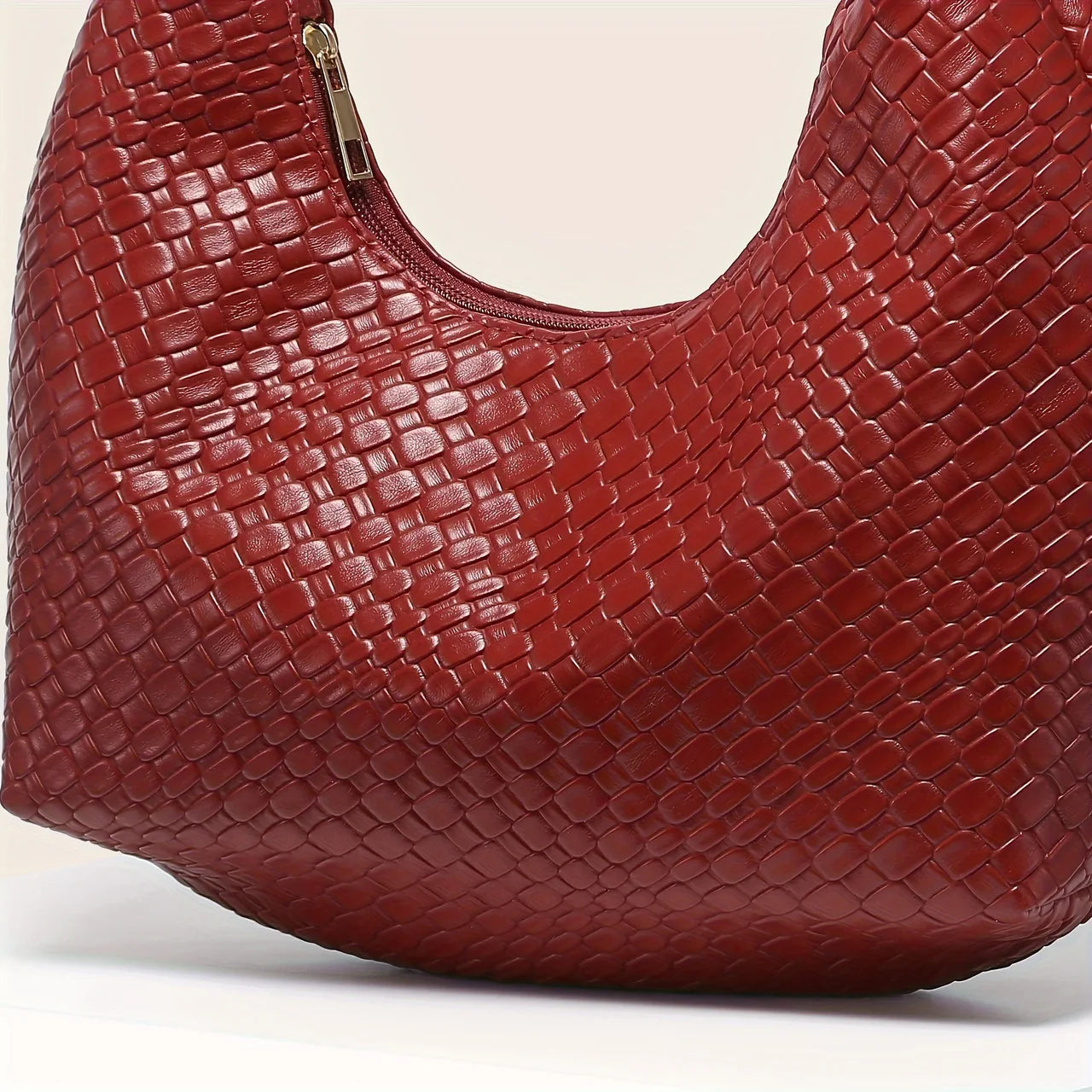 sac KAM petit sac à main cuir vegan rouge élégant, format compact et chic, idéal pour sorties, soirées et rendez-vous avec style