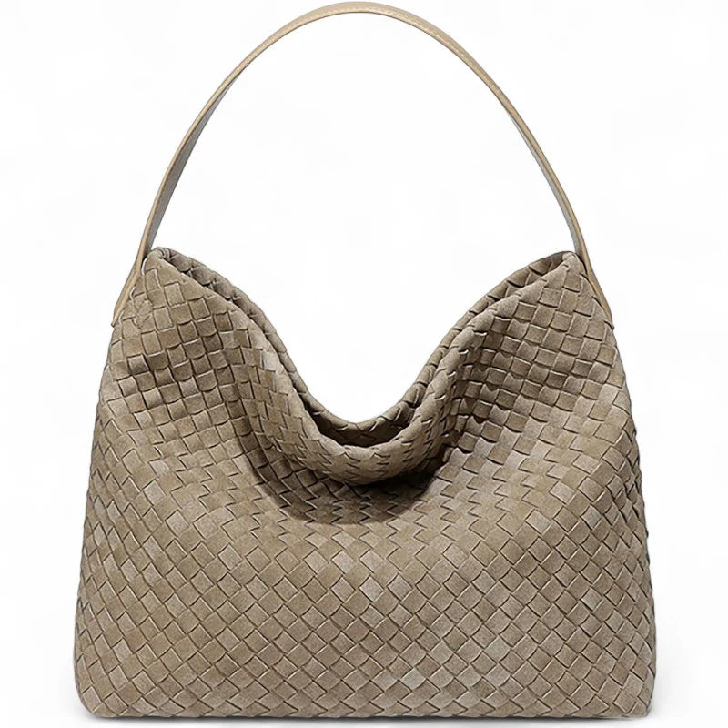 Découvrez MIKA, sac cabas tissé beige grand format pour femmes actives : chic, pratique, compatible ordinateur 15” et 100% vegan. Parfait au quotidien !