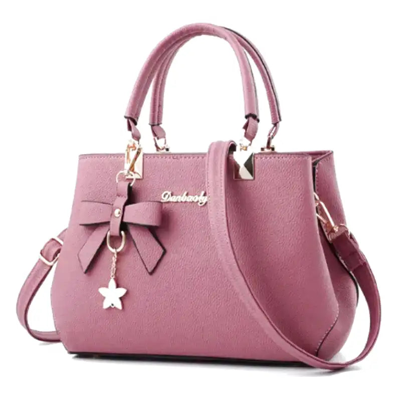 Sac à main PRILLA spacieux en cuir grainé vegan avec bandoulière ajustable, format chic et pratique pour femme moderne.