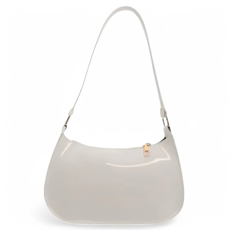 Sac à main SYA petit format vernis blanc, design raffiné et lumineux, idéal pour transporter vos essentiels avec style lors de vos sorties