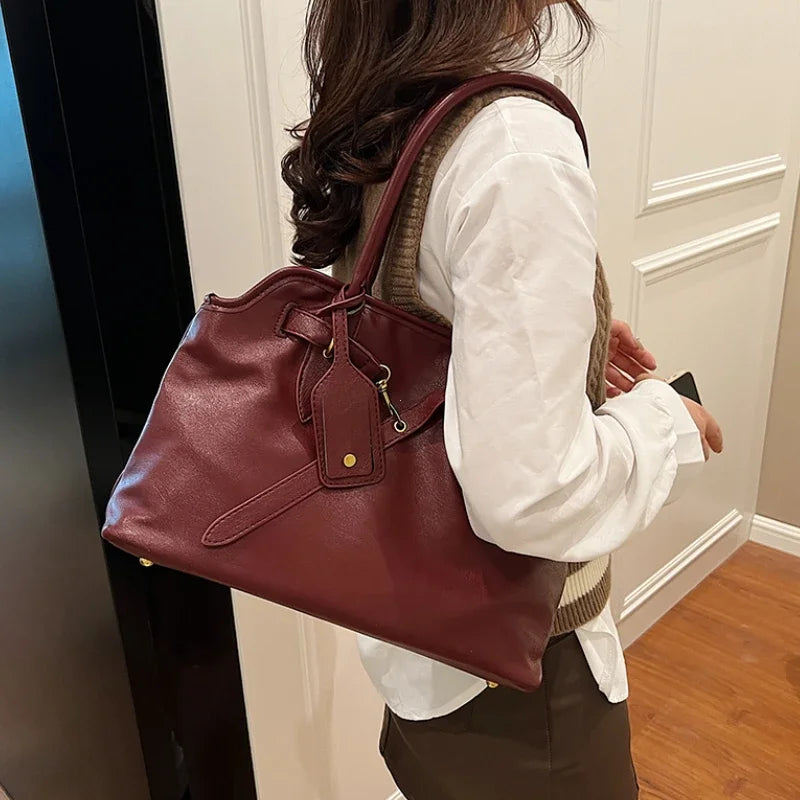Grand Sac à main VITA en cuir lisse bordeaux élégant et spacieux pour femme